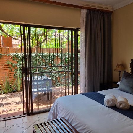 Camelia Guest House Bloemfontein Eksteriør bilde