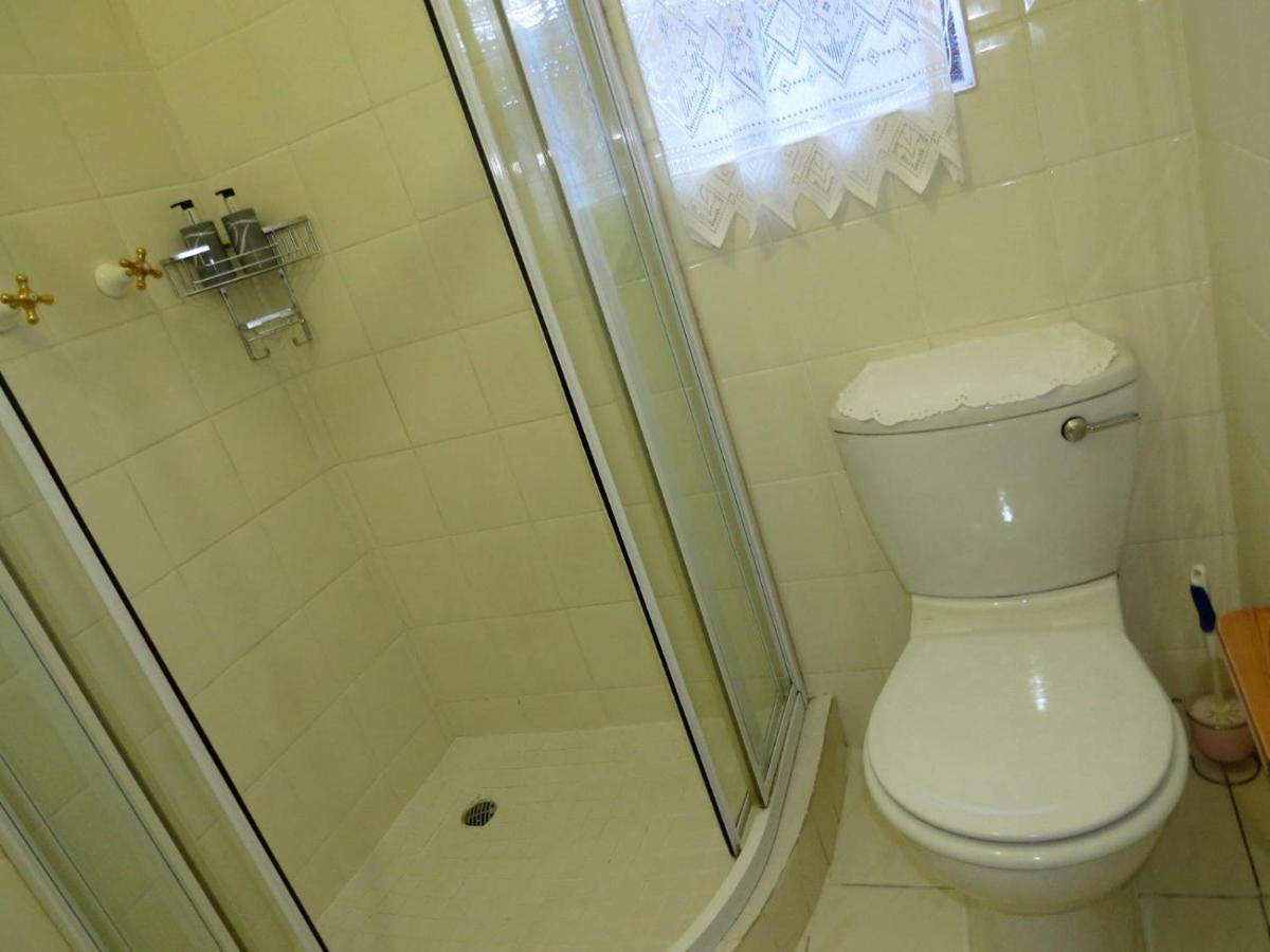 Camelia Guest House Bloemfontein Eksteriør bilde