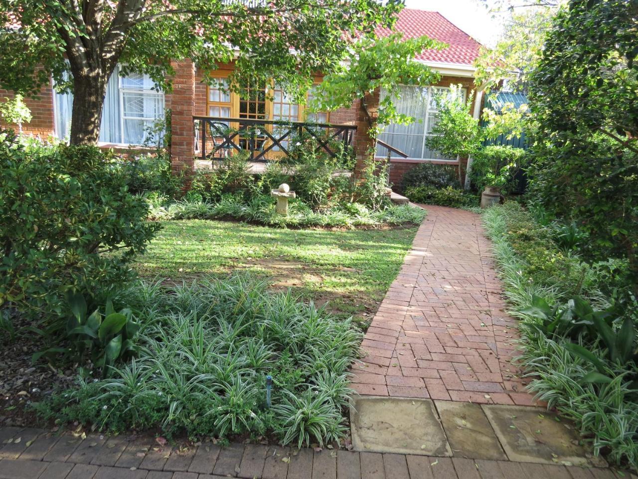 Camelia Guest House Bloemfontein Eksteriør bilde