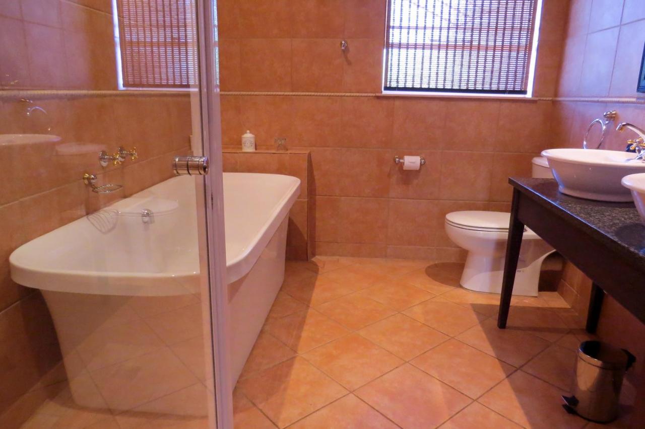 Camelia Guest House Bloemfontein Eksteriør bilde